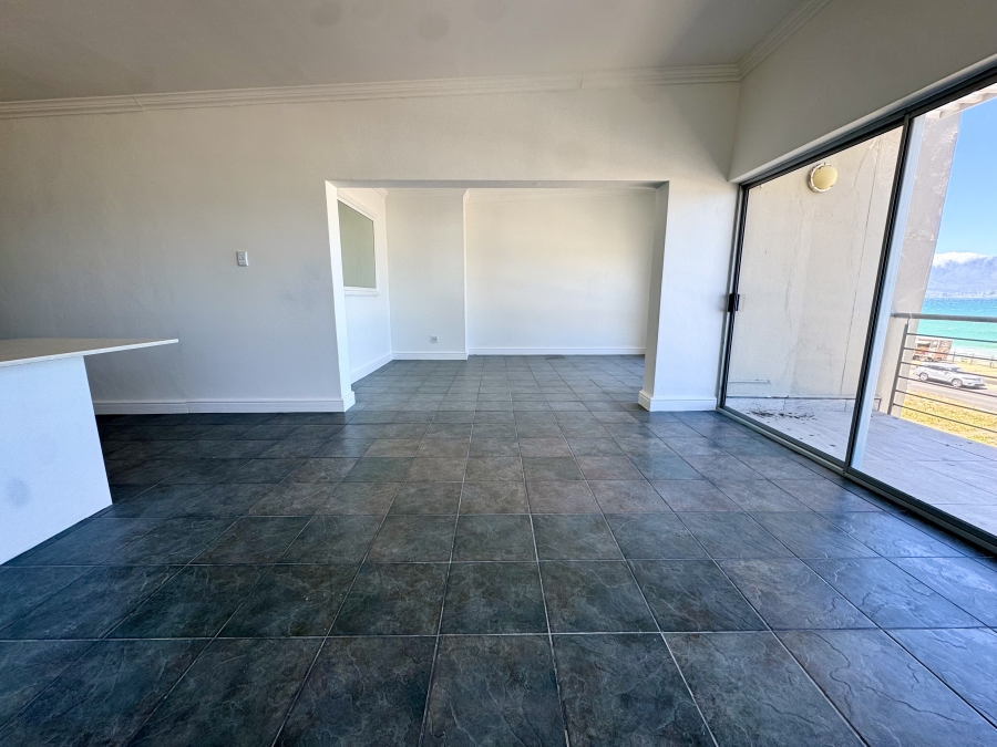 3 Bedroom Property for Sale in Beachfront Western Cape